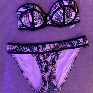 Super flattering bikini!